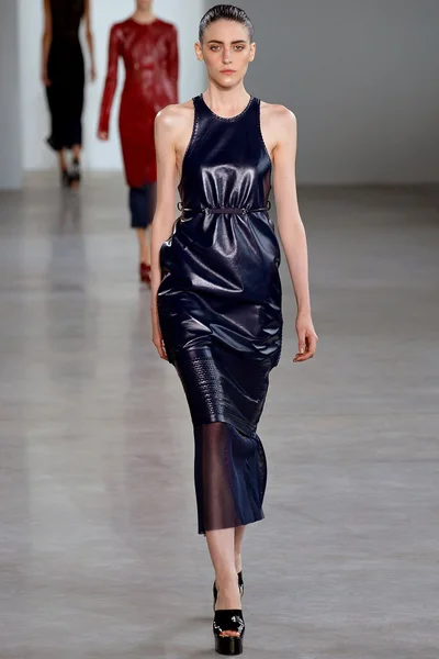 Look 12